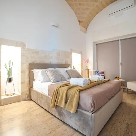 Loft Giandi Elegante Con Vasca Idromassaggio 펜션 오스투니