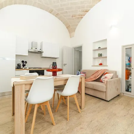 Loft Giandi Elegante Con Vasca Idromassaggio 펜션 오스투니