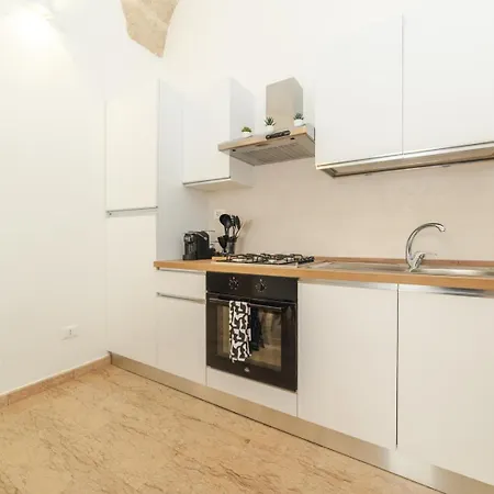 펜션 Loft Giandi Elegante Con Vasca Idromassaggio 오스투니